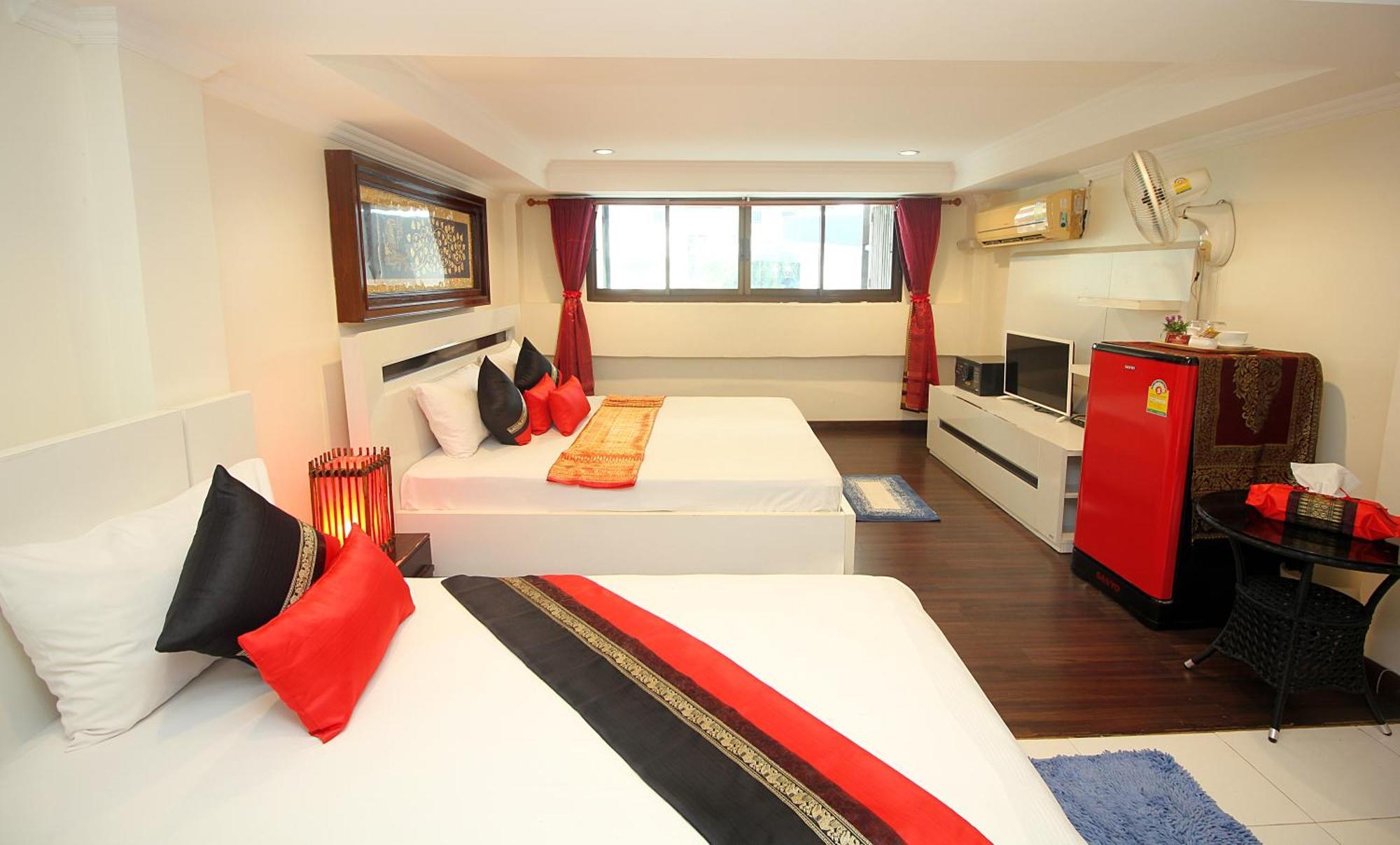 Sky Silk Decoration House Hotel Patong Luaran gambar