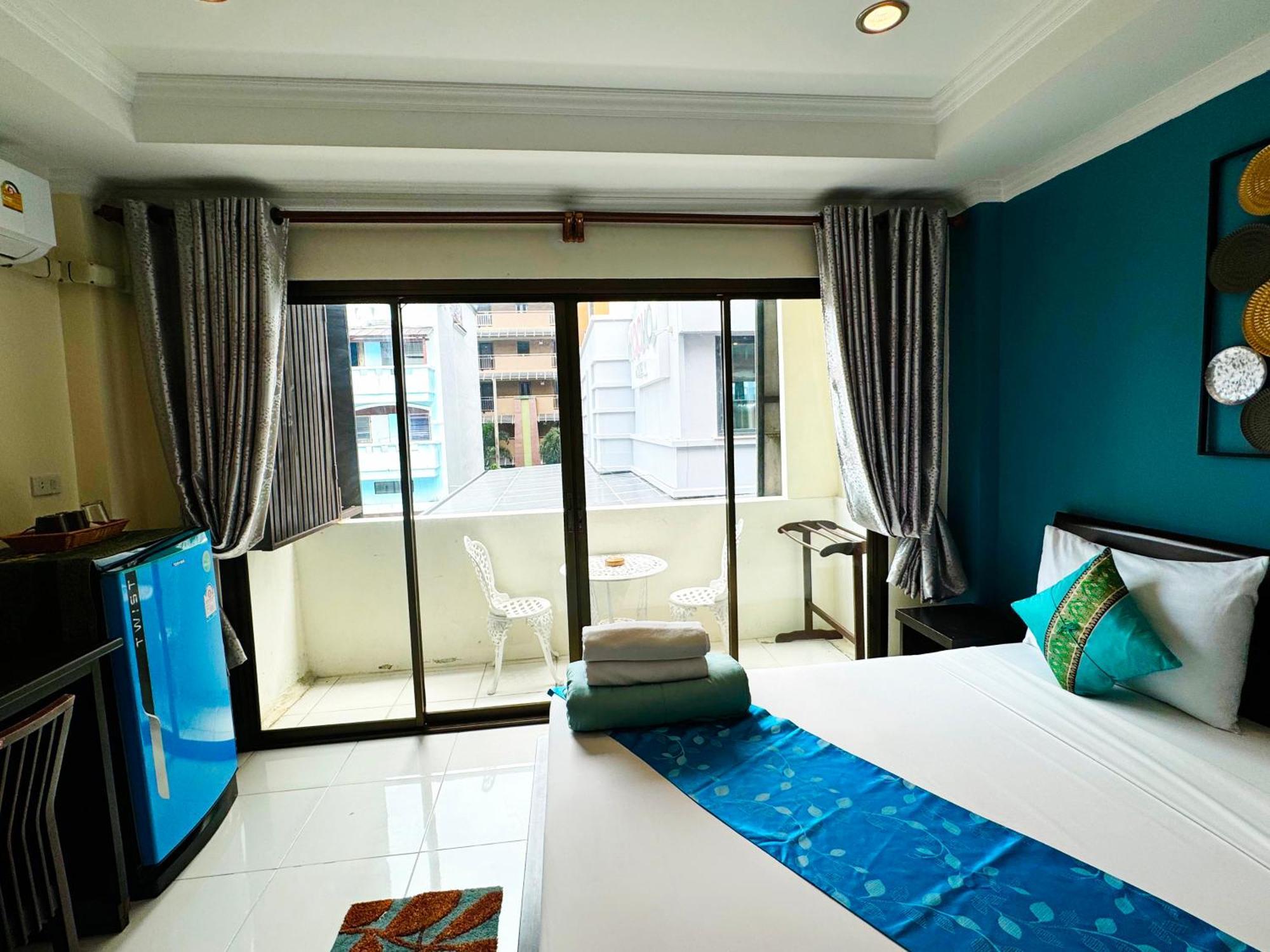 Sky Silk Decoration House Hotel Patong Luaran gambar