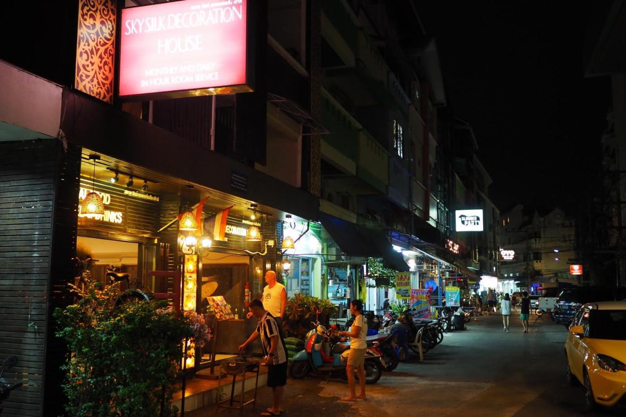 Sky Silk Decoration House Hotel Patong Luaran gambar